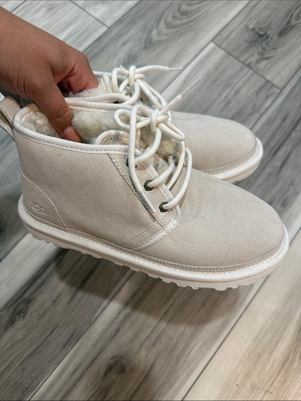 UGG Kids Off-White Suede Lace-Up Shearling Boots